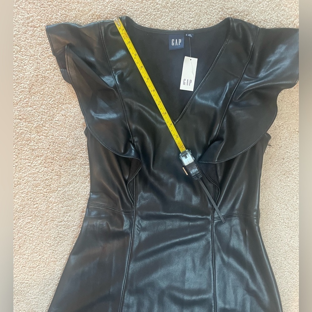 GAP, Vegan Leather, Flutter Sleeve, V-Neck ‎ A-Line Mini Dress, Black Sz 10 Tall - Picture 14 of 15